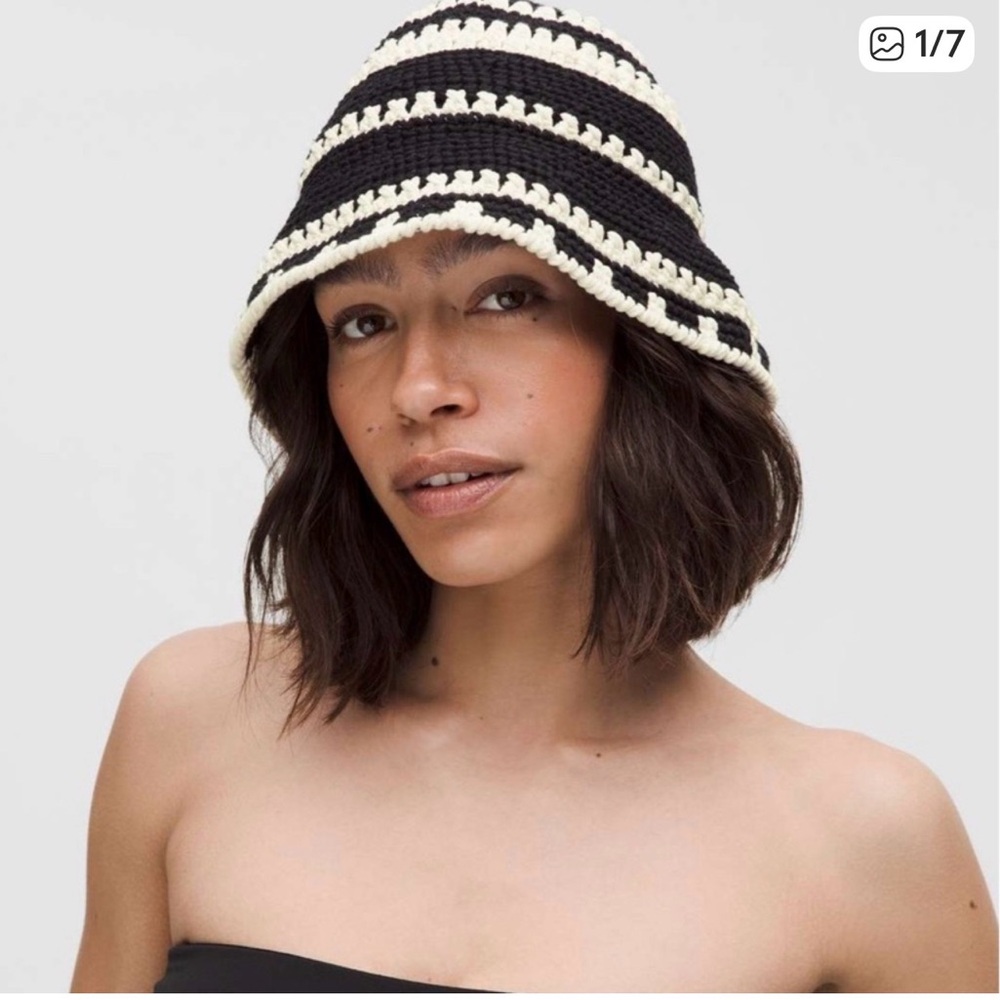 Lululemon cotton, crochet bucket hat - Picture 4 of 4
